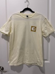 T&C Surf Designs ALOHA Koi Fish Graphic Beige Crewneck T-Shirt Men’s M
