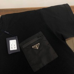 Prada’s new versatile short sleeved T-shirt for men and women – black