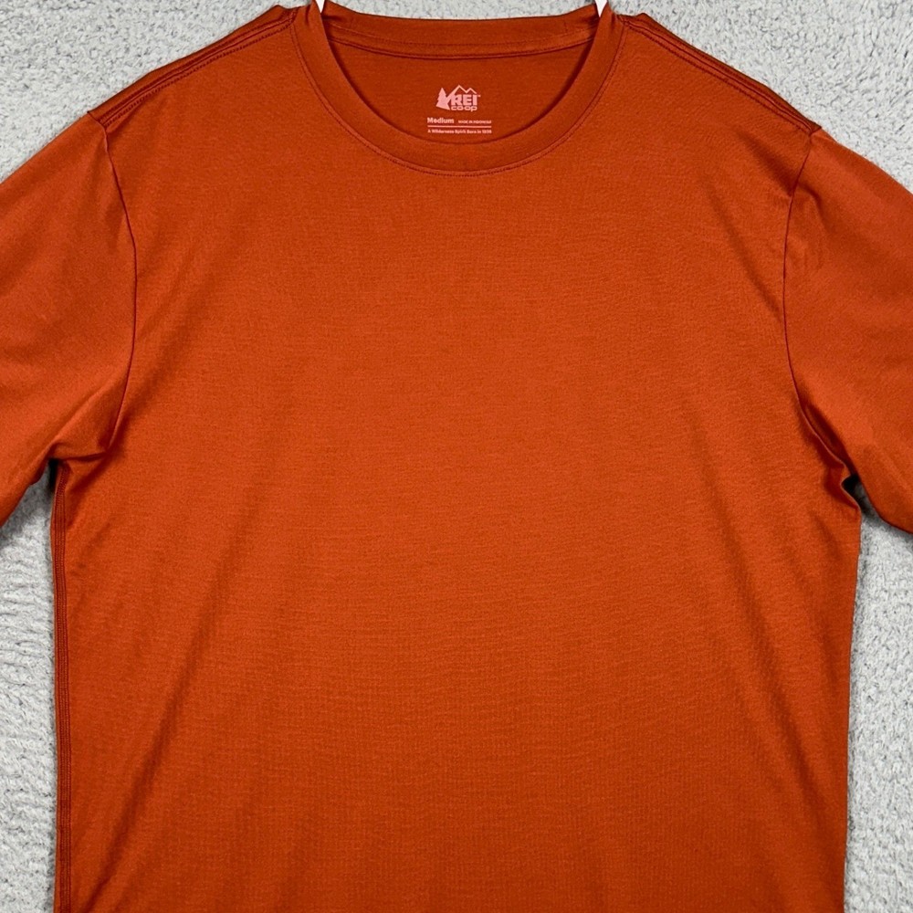 REI Co-Op T-Shirt Mens Medium Burnt Orange Active Tee Stretch Hiking Outdoor EUC