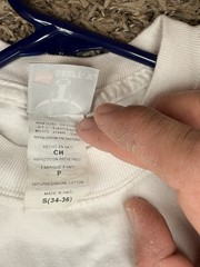 Hanes Beefy-T tag In-N-Out Burger Regular Graphic White T-Shirt Size S (34-36)