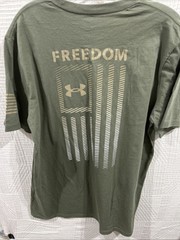 Under Armour 1382973 Men’s UA Freedom Flag Gradient T-Shirt Short Sleeve Tee L
