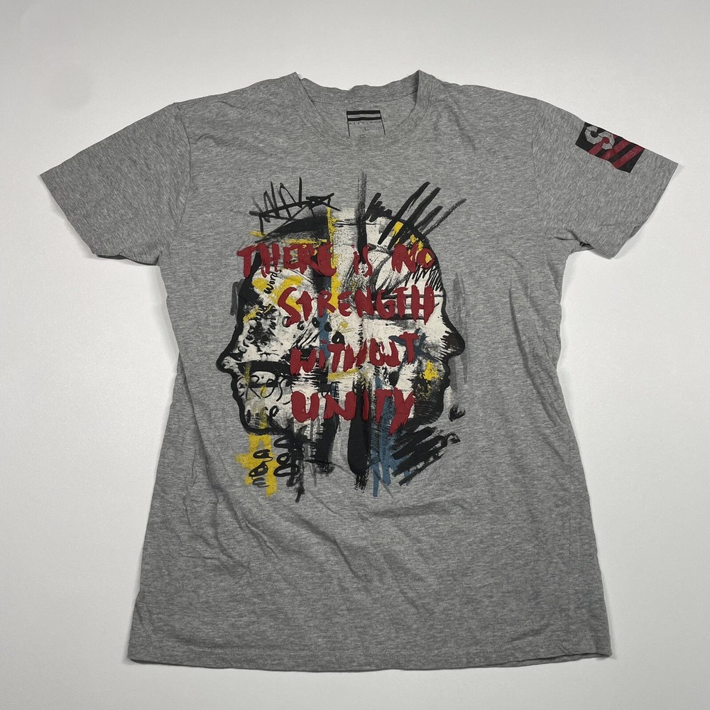 Sean John Shirt Men’s Large Gray Short Sleeve Tee Y2K No Strength Without Unity