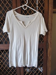 EUC Dockers Ribbed V-Neck Cream Distressed Cotton/Linen Split Hem Top L/XL