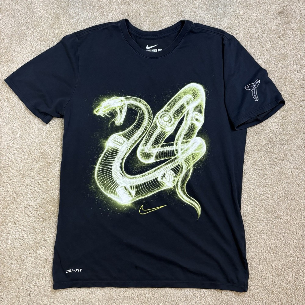 Kobe Bryant Black Mamba 5 Championship Rings X-ray Men’s Medium Black Nike Shirt