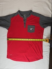 Nike Dri-Fit Gray and Red UGA Georgia Bull Dogs Mens M 3/4 Lenth Tshirt