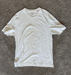 Tommy Bahama Jeans Men’s Modern Fit V-Neck Short Sleeve Cotton Knit Tee L