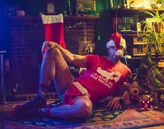 Mens Pssst I’m Laying On Your Present T Shirt Funny Christmas Santa Claus