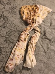 WOMENS SCARF. LARGE 100% COTTON. LIGHT & COMFORTABLE TO WEAR