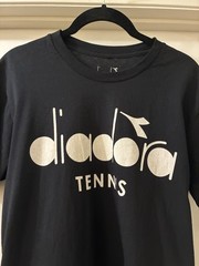 Brand New Never Worn Diadora Tennis Men’s Black Logo Crew Neck T-Shirt Size S