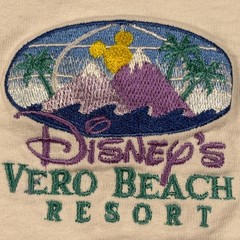 Vintage Disney Originals Vero Beach Resort T-Shirt Mens Medium White Embroidered