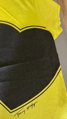 Tommy Hilfiger t-shirt yellow green large black heart graphic XL super soft