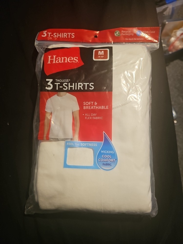 3 Pack Hanes Men’s Crew Neck, Tagless T-Shirts White Size M Brand New