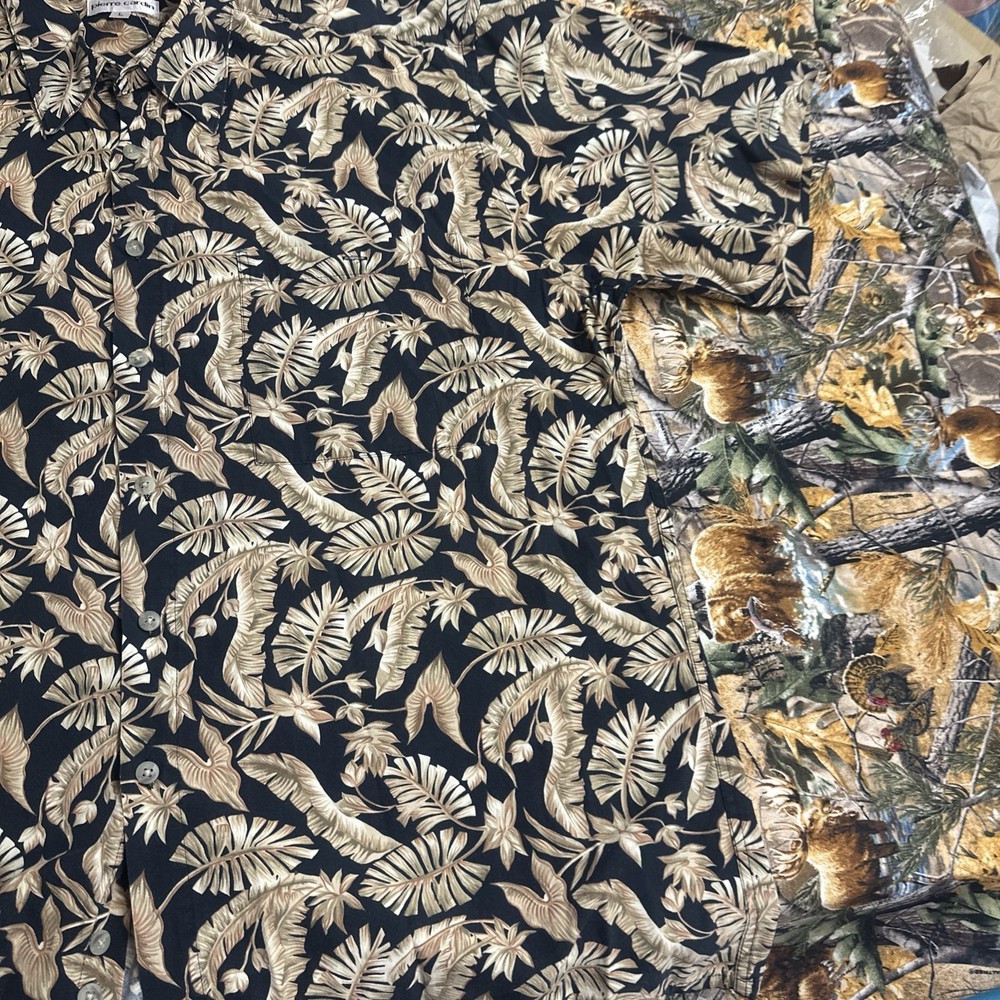 Pierre Cardin Leaf Design Large Shirt.