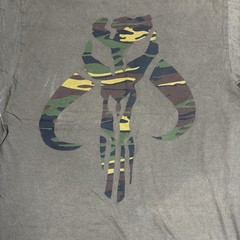 Star Wars Boba Fett Mandalorian Camo Mythosaur Skull Shirt Mens Medium Green