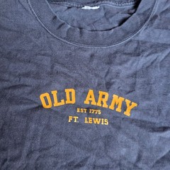 US ARMY OLD ARMY FORT LEWIS Tee shirt t-shirt sz L