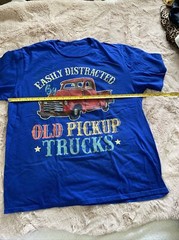 Easily Distracted By Old Pickup Trucks Classic Cars T-Shirt Sz XL 23” W x 28”H