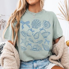 Seashell Retro Beach Ocean Comfort Tee