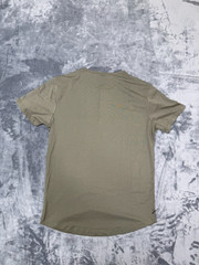 CUTS Clothing Mens Short Sleeve Henley Curve-Hem T-Shirt NWOT
