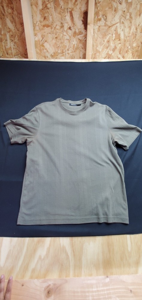 Claiborne Tshirt Small Stains Under Arm