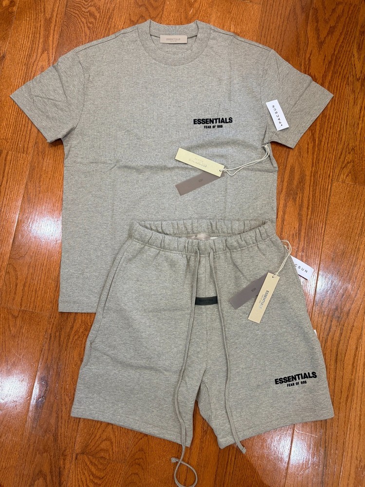 Essentials Set T-shirt and Short in Dark Oatmeal (size S)