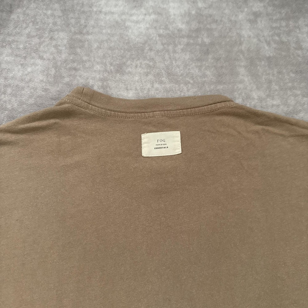 FOG Fear of God Essentials Shirt Mens Medium Taupe Brown Crewneck 100% Cotton