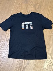 TravisMathew “Bring Your Own Board” t-shirt Men’s M (N0626350)
