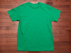 NEW CHRISTMAS T SHIRT MENS LARGE GREEN ELF’S FOUR MAIN FOOD GROUPS CANDY SYRUP