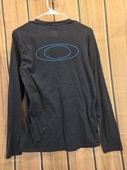 Oakley Men’s Black Long Sleeve Custom Fit T-Shirt with Blue
