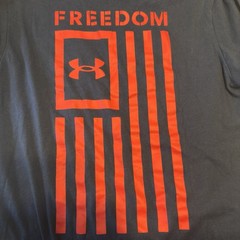 UNDER ARMOUR Freedom Flag T-Shirt Mens XS Cotton Loose Fit Graphic T-Shirt 13708