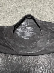 The Mountain 2013 Gato Cat Eye Black White Shirt Medium Tie Dye Effect whiskers