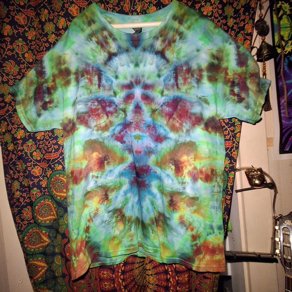 Quality Handmade Tie-dyed T Shirt 100% Cotton Unisex Large “Psychedelic Bloom!”
