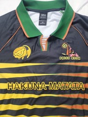 Disney Mufasa Mens Large Short Sleeves Shirt Embroidered Soccer Lion King 94