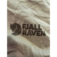 FJALL RAVEN mens mountain graphic tshirt size Medium in olive green EUC