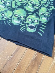 Vintage Liquid Blue Skull Pile Shirt XL Juicy J Green Glow in the Dark Cropped