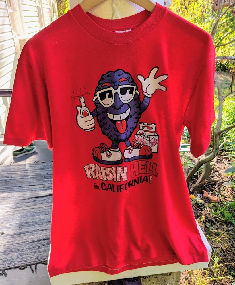 VINTAGE 80s California Raisin Style Raisin Hell In California T-shirt Large Red