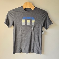 Travis Mathew Seize The Carp Graphic T Shirt Men’s Med Charcoal Gray Pima Cotton
