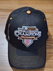 Lot of 18 San Francisco Giants Items 3 Hat, 13 Cups 2 Signs 2010 2017 2019 AT&T