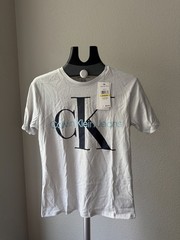 Calvin Klein Jeans Light Blue Graphic Print Cotton Crew Neck T-Shirt Kids M