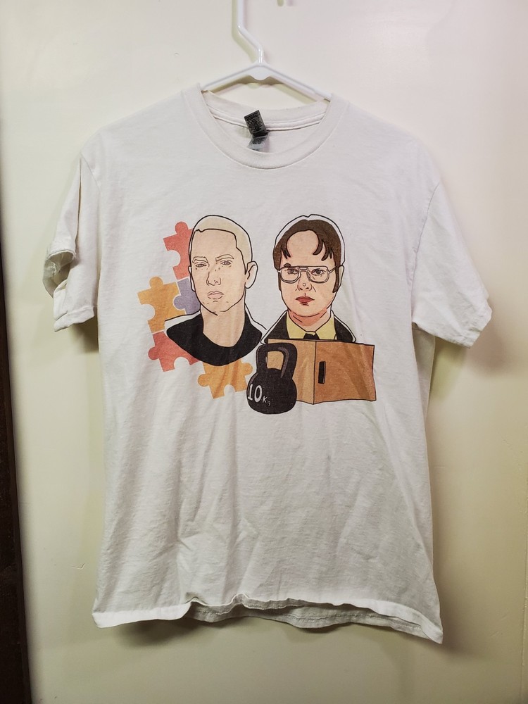 Gildan Ultra Cotton Funny T Shirt Men’s Medium Dwight Eminem Puzzle Kettlebell