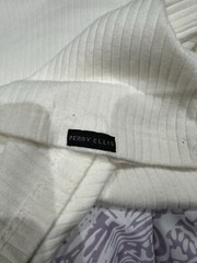 Perry Ellis Men’s White V Neck Casual Shirt Size XL