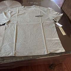 Fear of God Essentials T-Shirt Bundle (3 Pack) – Brand New w/ Tags
