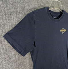 Nike Men’s Small Navy Short Sleeve Graphic Tee World Globe Logo National Flags