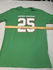 Under Armour Claus 25 Graphic Jersey Style Christmas T-Shirt Men’s Green Tee M