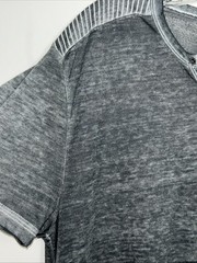 Buckle Black washed Henley Heather Gray Men Size large Tag less Athletic Fit