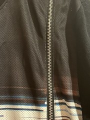 GUESS LOS ANGELES MEN CREWNECK , ZIPPER DETAIL, COLORFUL GRAPHIC PRINT~SHIRT Lg.