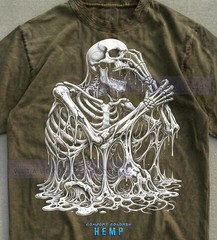 Melting Skeleton Dripping Skull Dark Art Comfort Tee Shirt Apparel