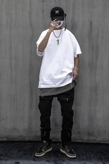 Niepce Streetwear Japanese Kanji Alien Graphic Tee Unisex Short Sleeves Shirt