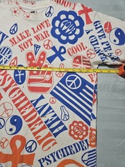 Vintage 80s All Over Print Peace Love Not War T-Shirt Lrg AOP Single Stitch RARE