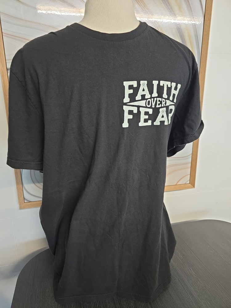 Faith Over Fear Mens XL T-shirt Nice