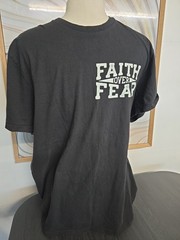 Faith Over Fear Mens XL T-shirt Nice